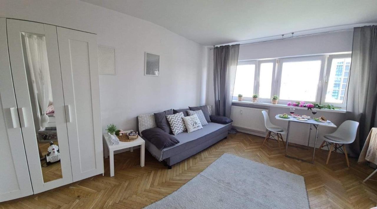 Apartament Chmielna Warschau Buitenkant foto